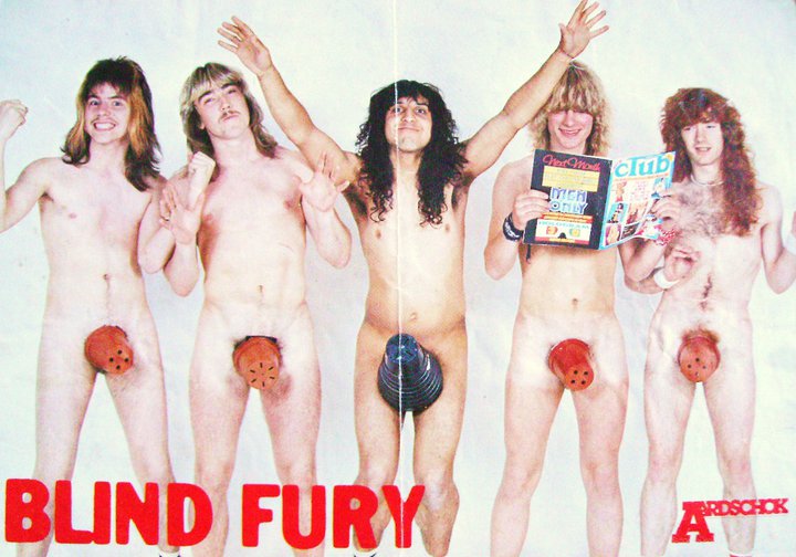 Satan, désormais devenu Blind Fury, bien avant les Red Hot Chili Peppers avec leurs bas...