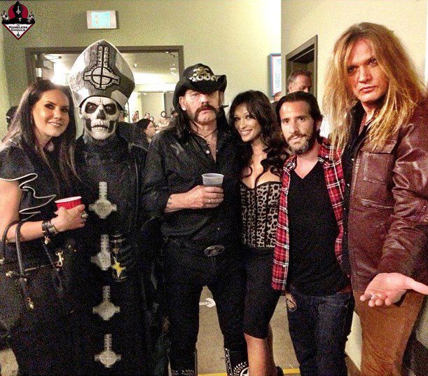 945915_1728540710617840_861254847_n