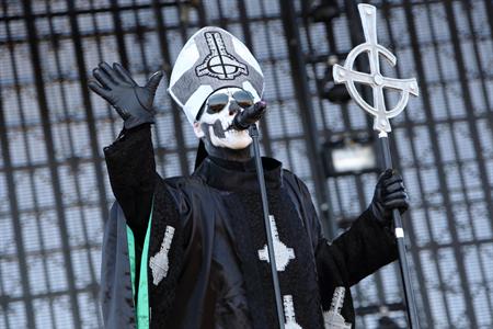 1304251050119429467_v1