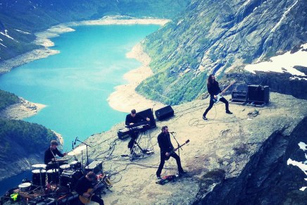 SHINING joue sur une montagne en&nbsp;Norvège!