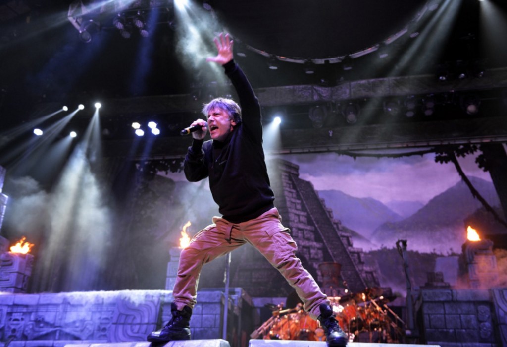 bruce-dickinson-live