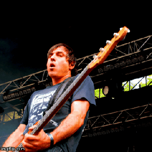 2_6_2011heavymtl_vincentpeake_grimskunk_gif