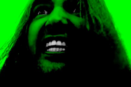 Sports extrêmes, mamelons, brindilles su’l snare et cloche à vache : voici le nouveau clip de&nbsp;VREID