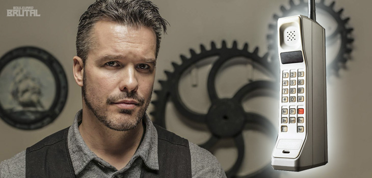 dan-nelson-cellphone