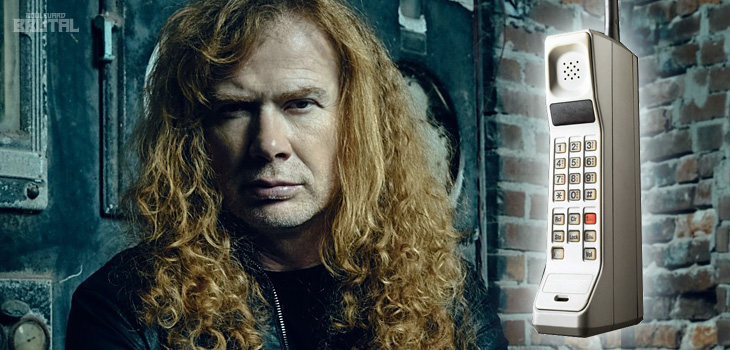 dave-mustaine-cellphone