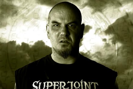 Phil Anselmo dans ta face dans le nouveau clip de&nbsp;Superjoint
