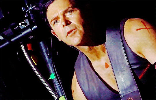 tumblr_obweoj9arh1tg7ym0o1_540