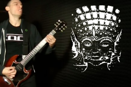 Le gars y joue 50 riffs de&nbsp;TOOL