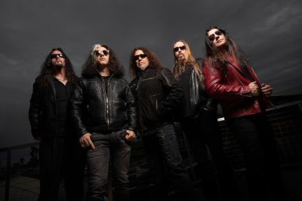 Testament: Création titanesque