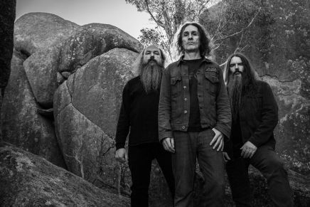 Witchskull: Porter cette croix gossée dans du bois de&nbsp;grève