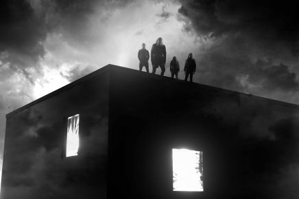 Secrets of the Moon: Musicalité noire&nbsp;pâle